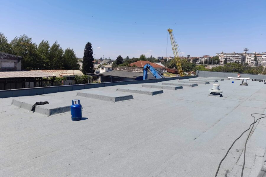 хидроизолация на покрив с битумна мембрана и защита от течове от Roof-Stroy