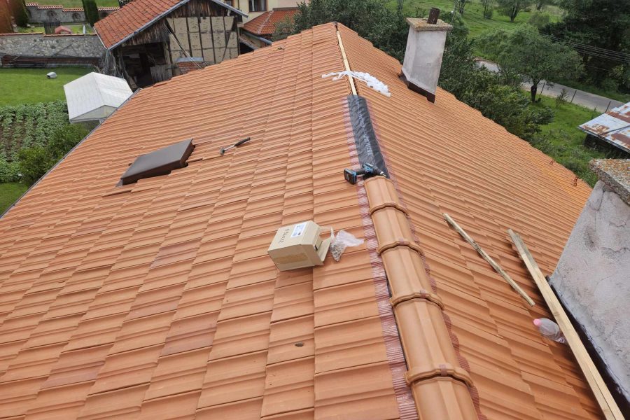 изграждане на нов покрив и ремонт на керемиден покрив от Roof-Stroy