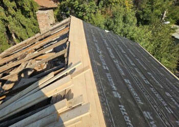 Завършен покрив с термопанели от Roof-Stroy. Завършен покрив с термопанели в квартал Дървеница София